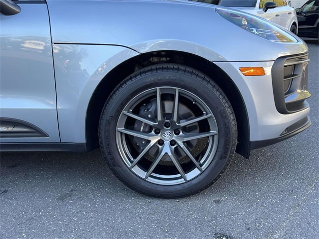 Certified 2025 Porsche Macan Turbo image 10