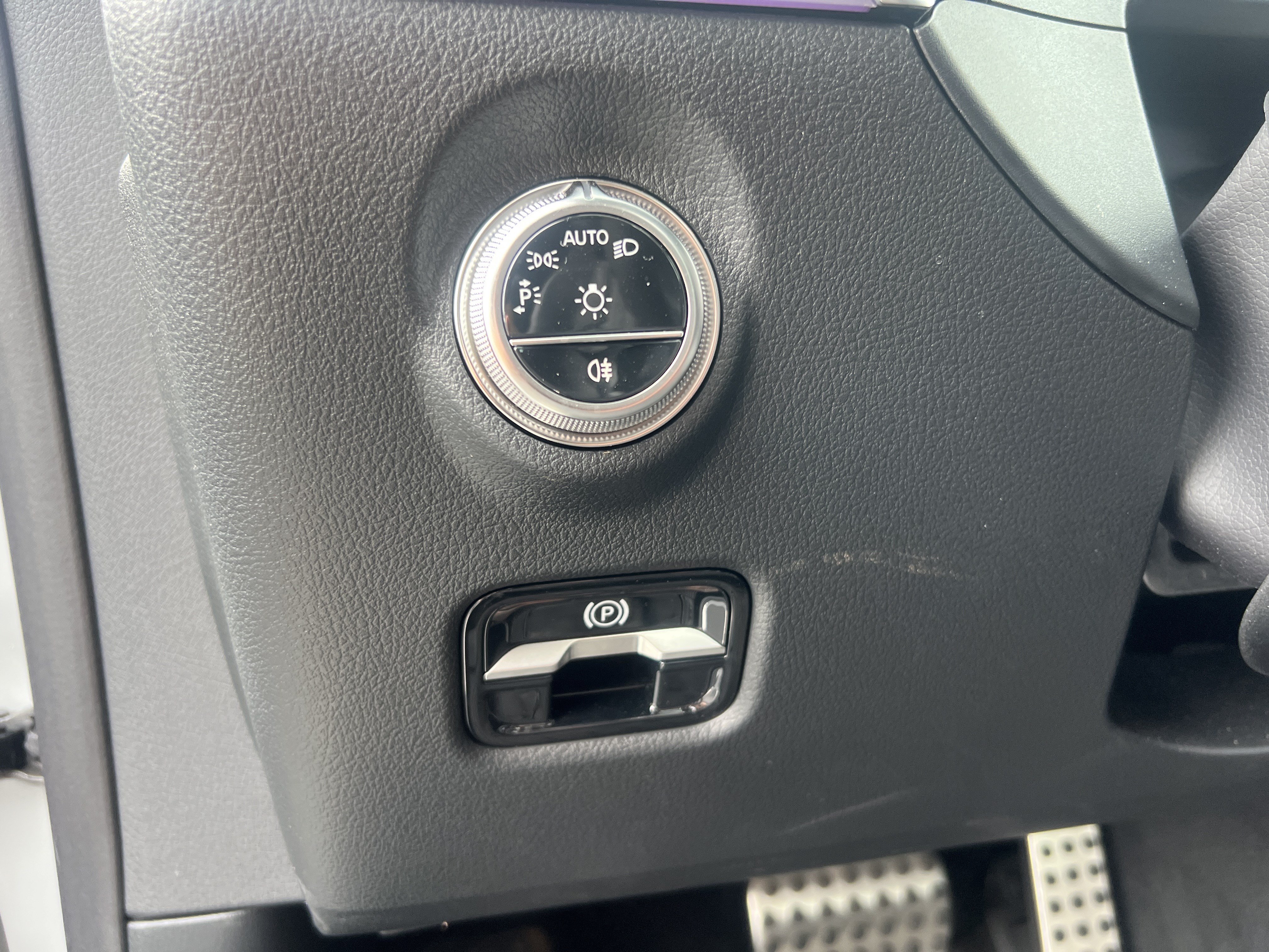 Certified 2026 Mercedes-Benz CLE 300 4MATIC Coupe image 17