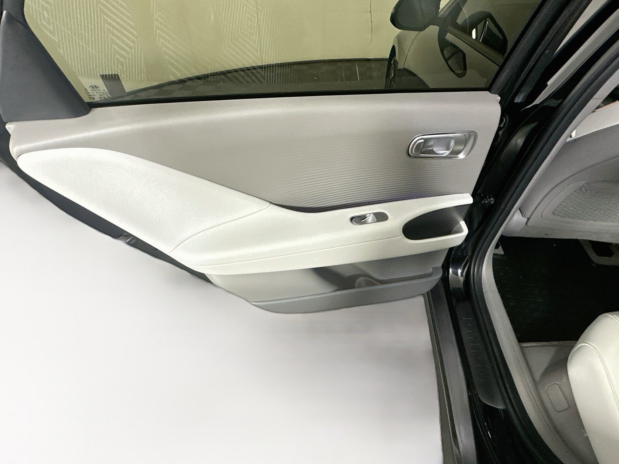 Used 2025 Hyundai Ioniq 6 SEL RWD image 26