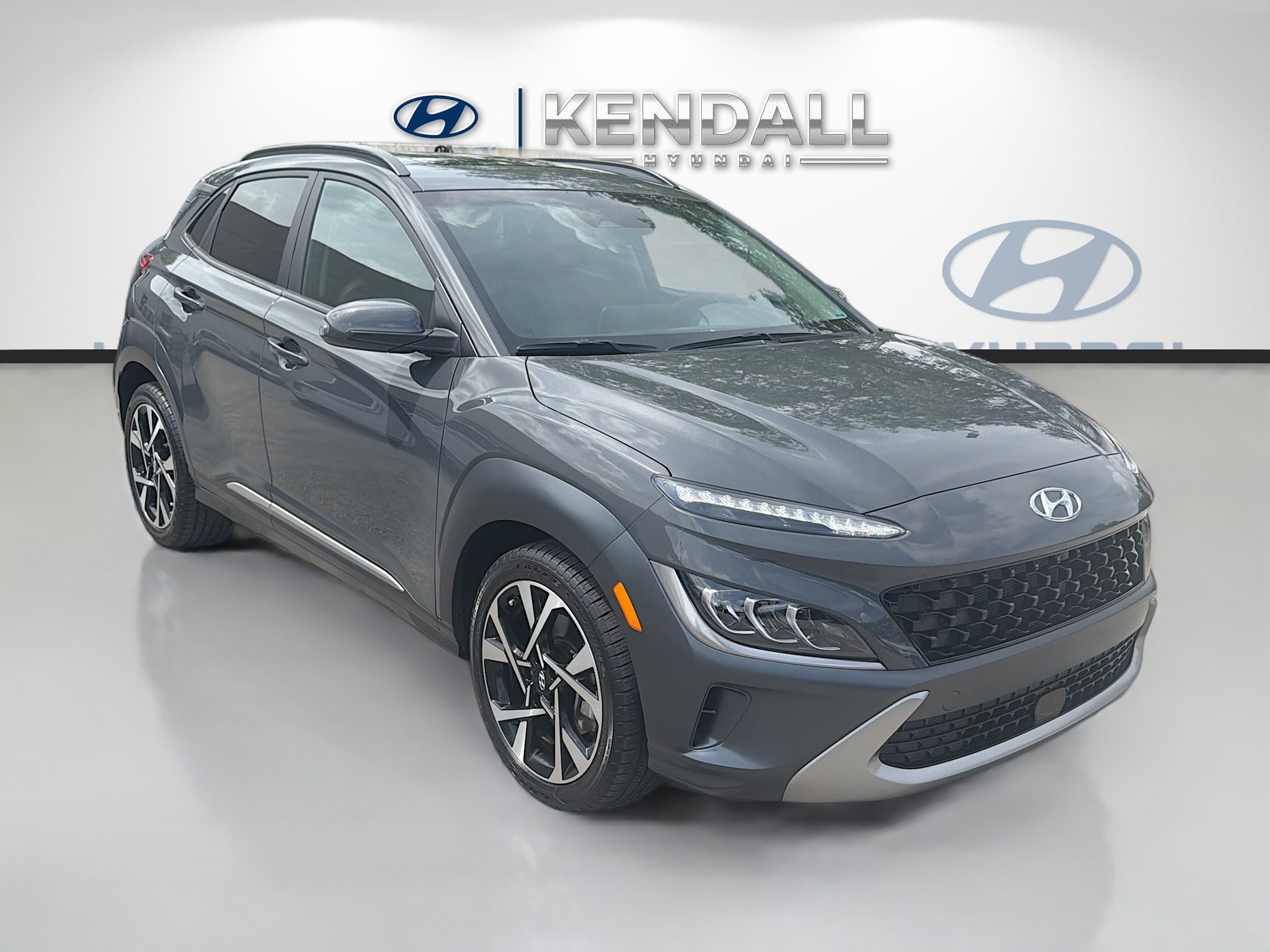 Used 2023 Hyundai Kona Limited w/ Cargo Package FWD image 1
