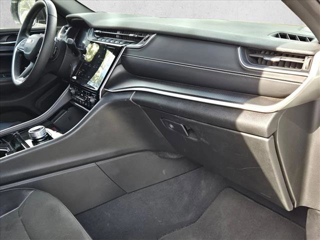 Used 2023 Jeep Grand Cherokee L Laredo image 17