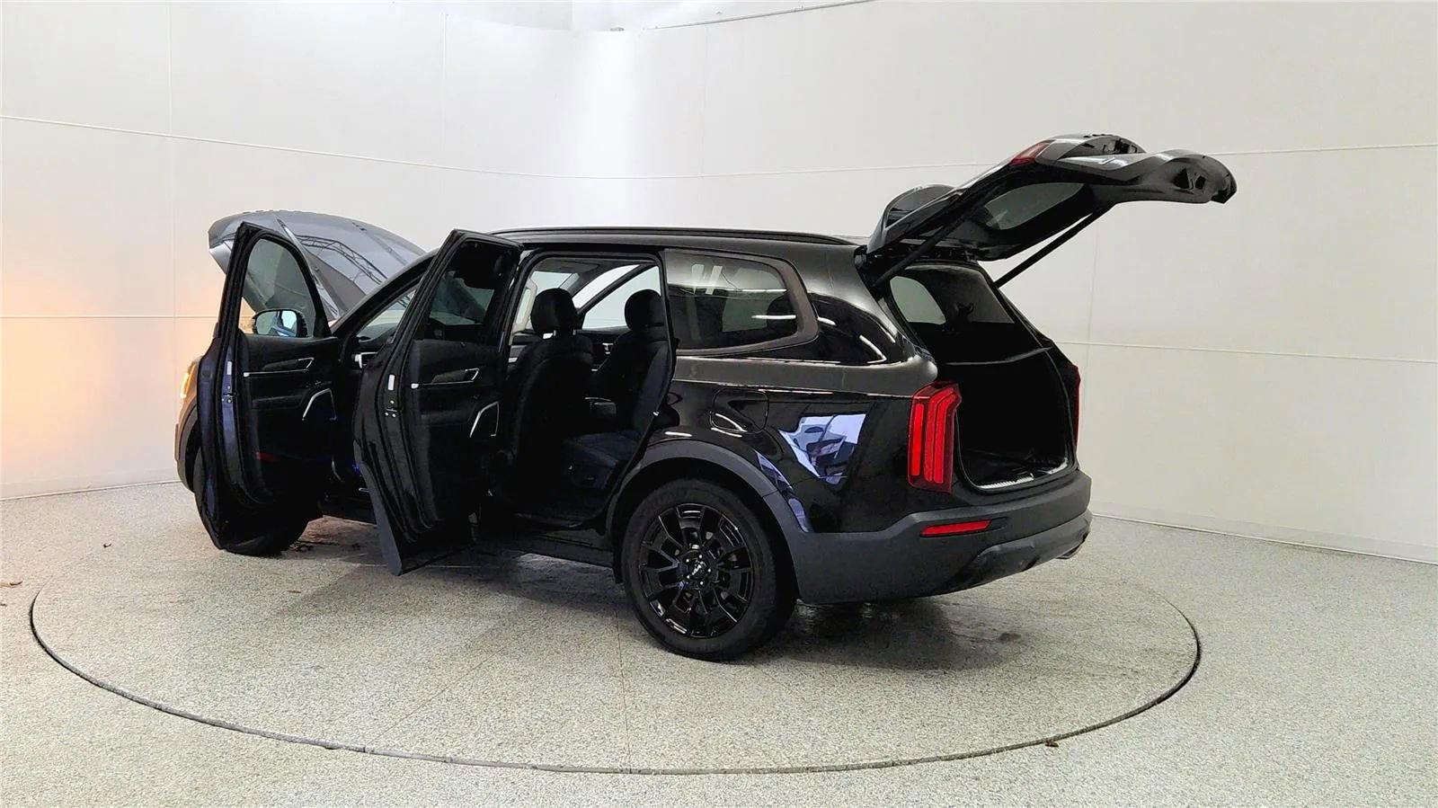 Used 2022 Kia Telluride SX w/ SX Prestige Package image 6