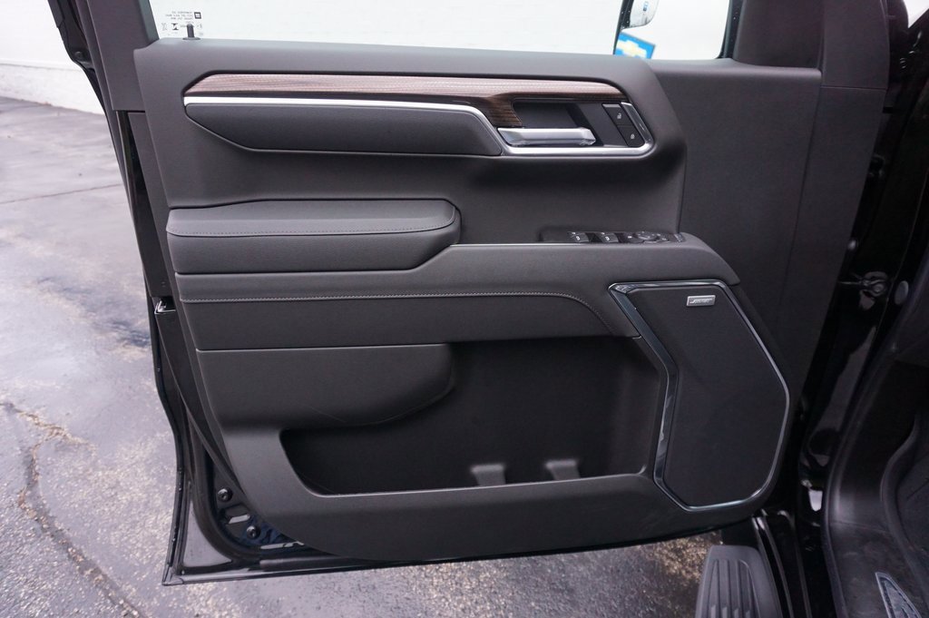 New 2026 Chevrolet Silverado 1500 RST w/ Dark Appearance Package image 24