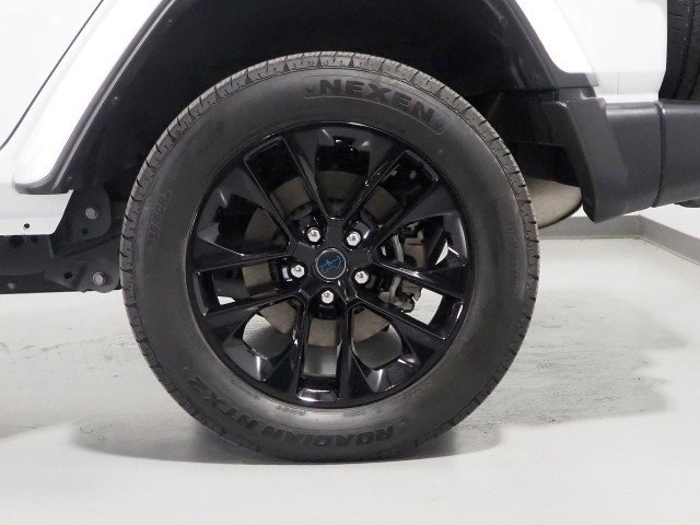 Used 2025 Jeep Wrangler Sahara 4xe w/ Safety Group AWD/4WD image 45