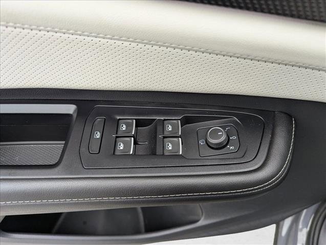 Used 2024 Volkswagen Atlas Cross Sport SEL Premium R-Line image 10