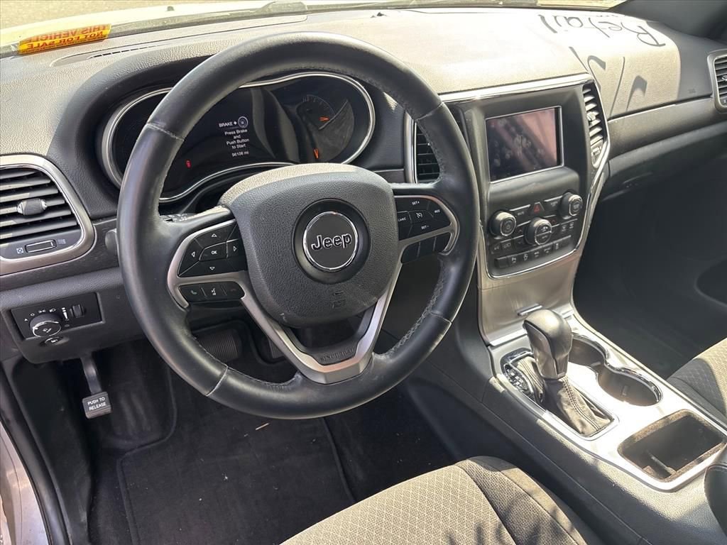 Used 2018 Jeep Grand Cherokee Laredo image 18
