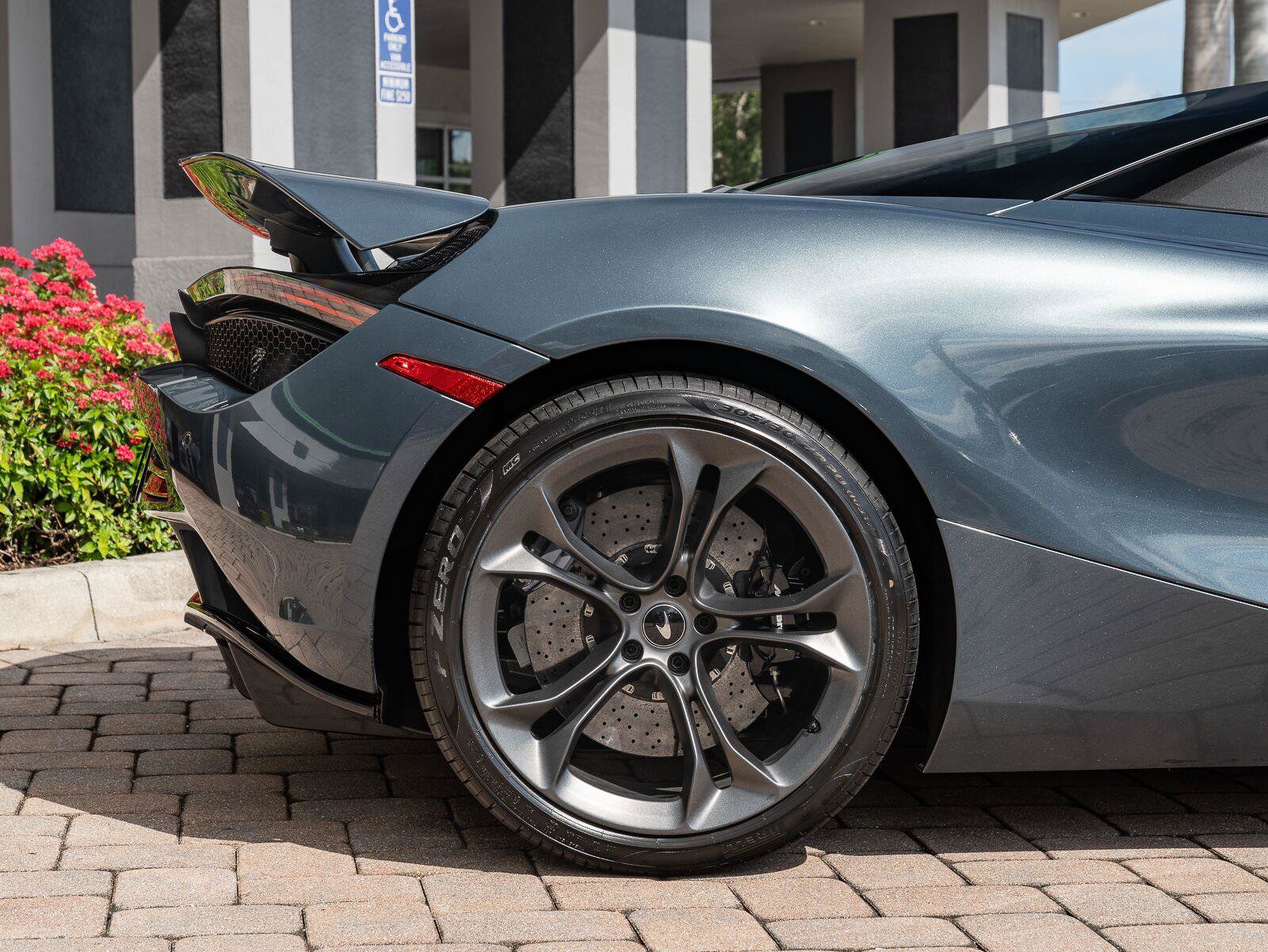 Used 2020 McLaren 720S Spider RWD image 27