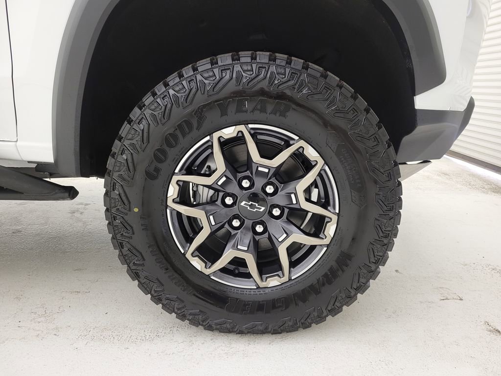 New 2026 Chevrolet Colorado ZR2 w/ Technology Package image 26