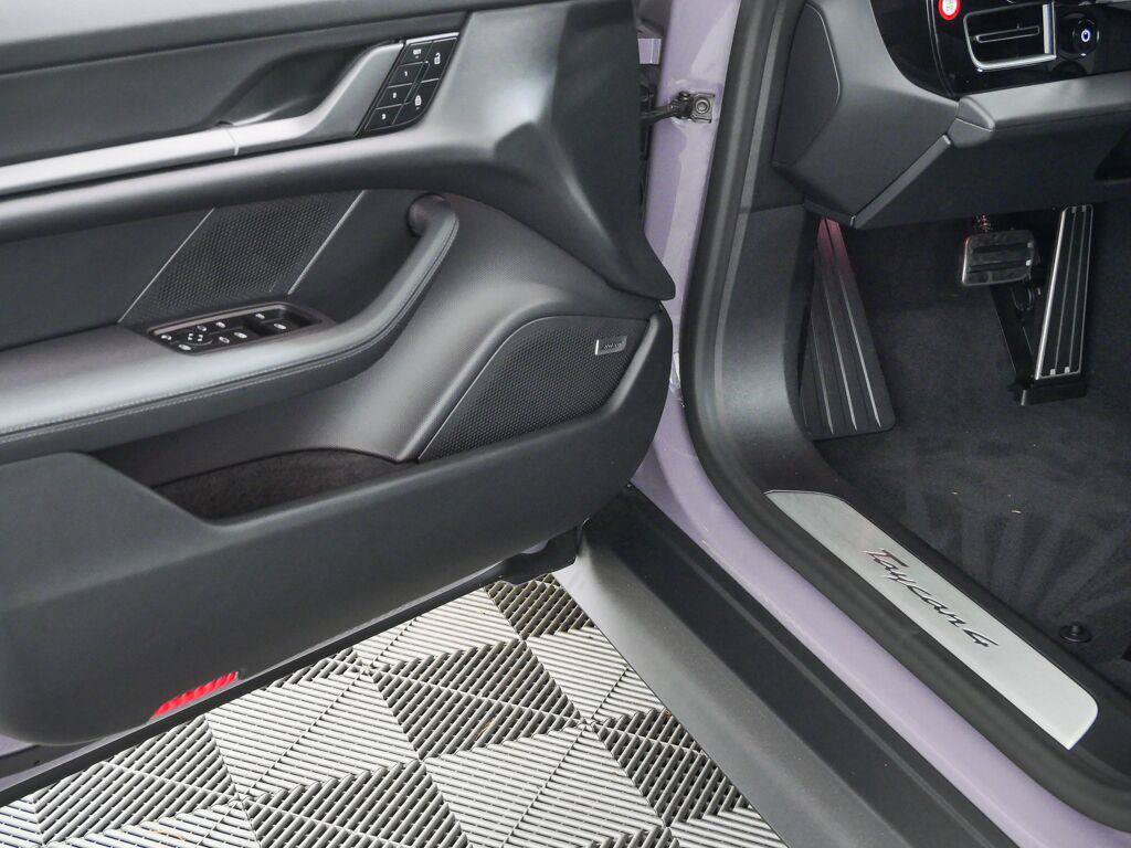 New 2026 Porsche Taycan RWD image 8
