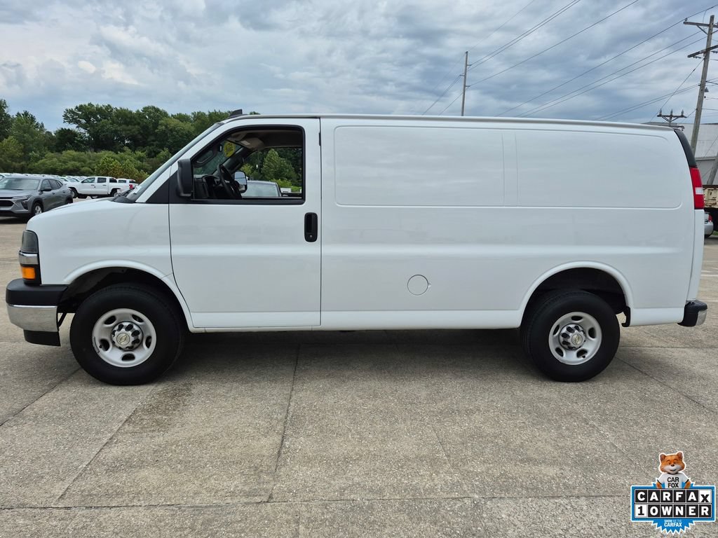 Certified 2024 Chevrolet Express 2500 w/ Driver Convenience Package RWD image 4