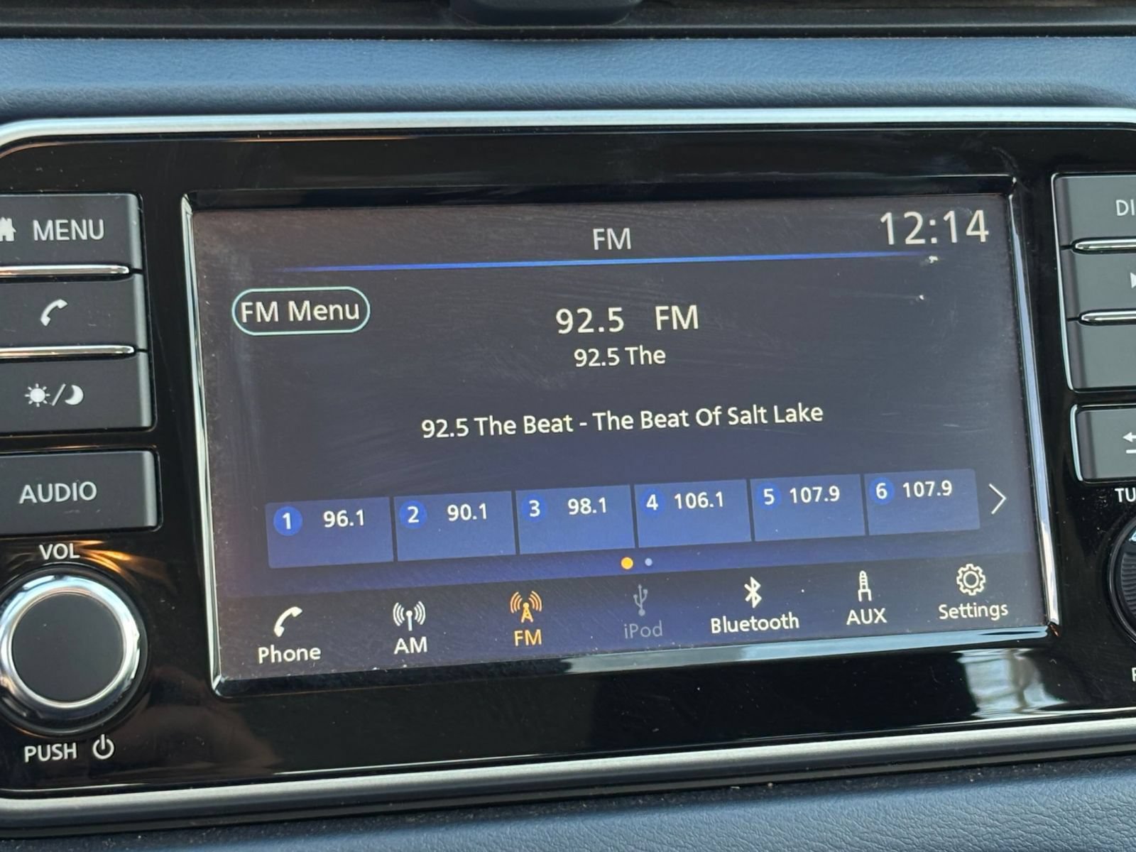 Used 2025 Nissan Versa SV FWD image 19
