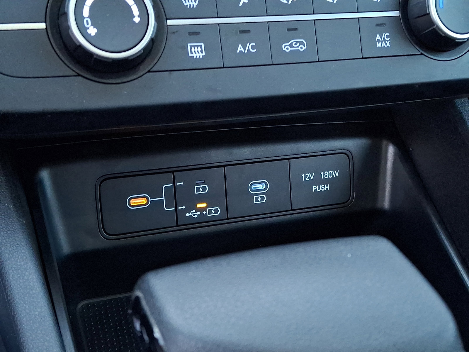 Used 2026 Hyundai Tucson SE image 16
