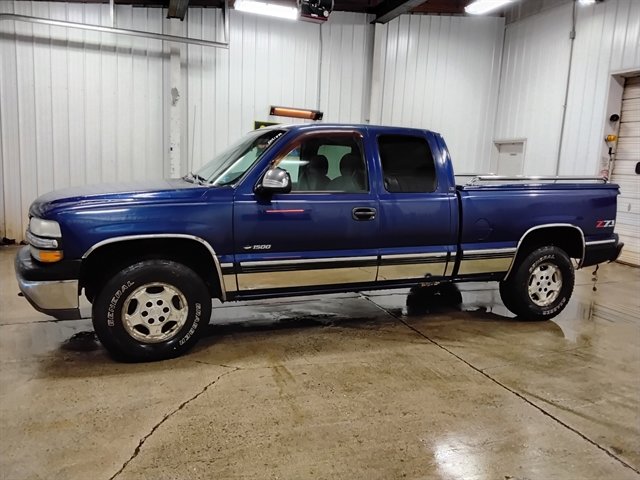 Used 2001 Chevrolet Silverado 1500 LS w/ Off-Road Chassis Pkg AWD/4WD image 5