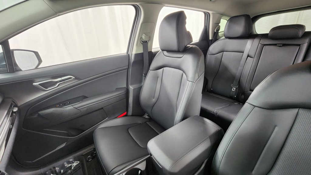 New 2026 Kia Sportage EX AWD/4WD image 13