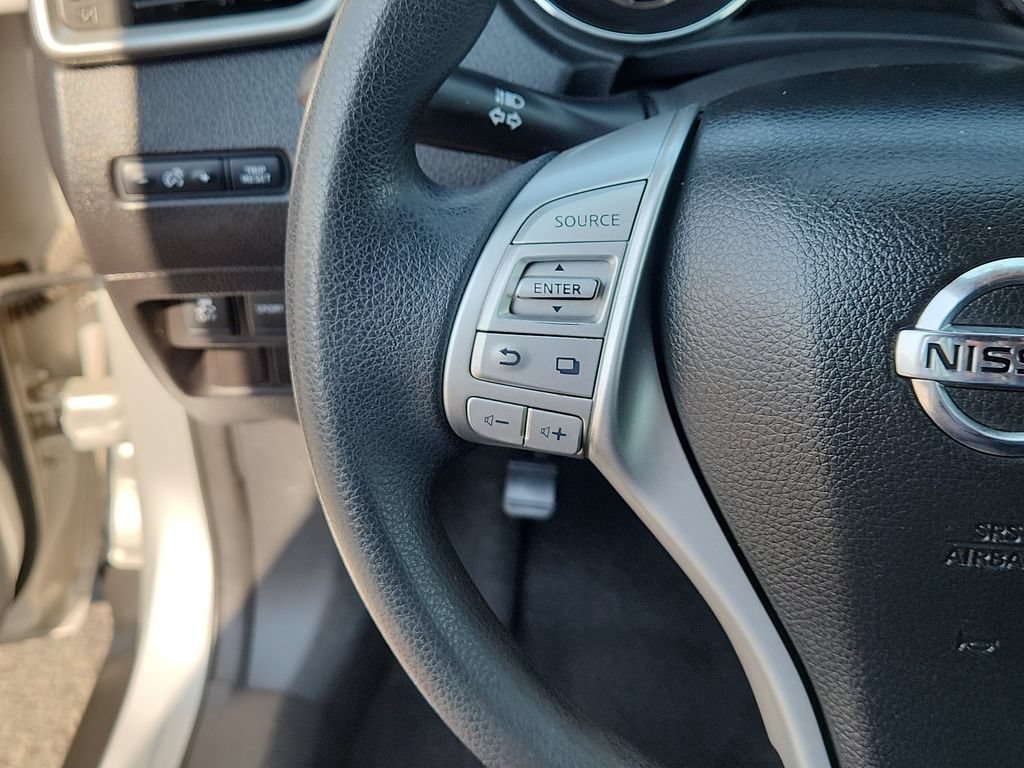 Used 2014 Nissan Rogue SV AWD/4WD image 15