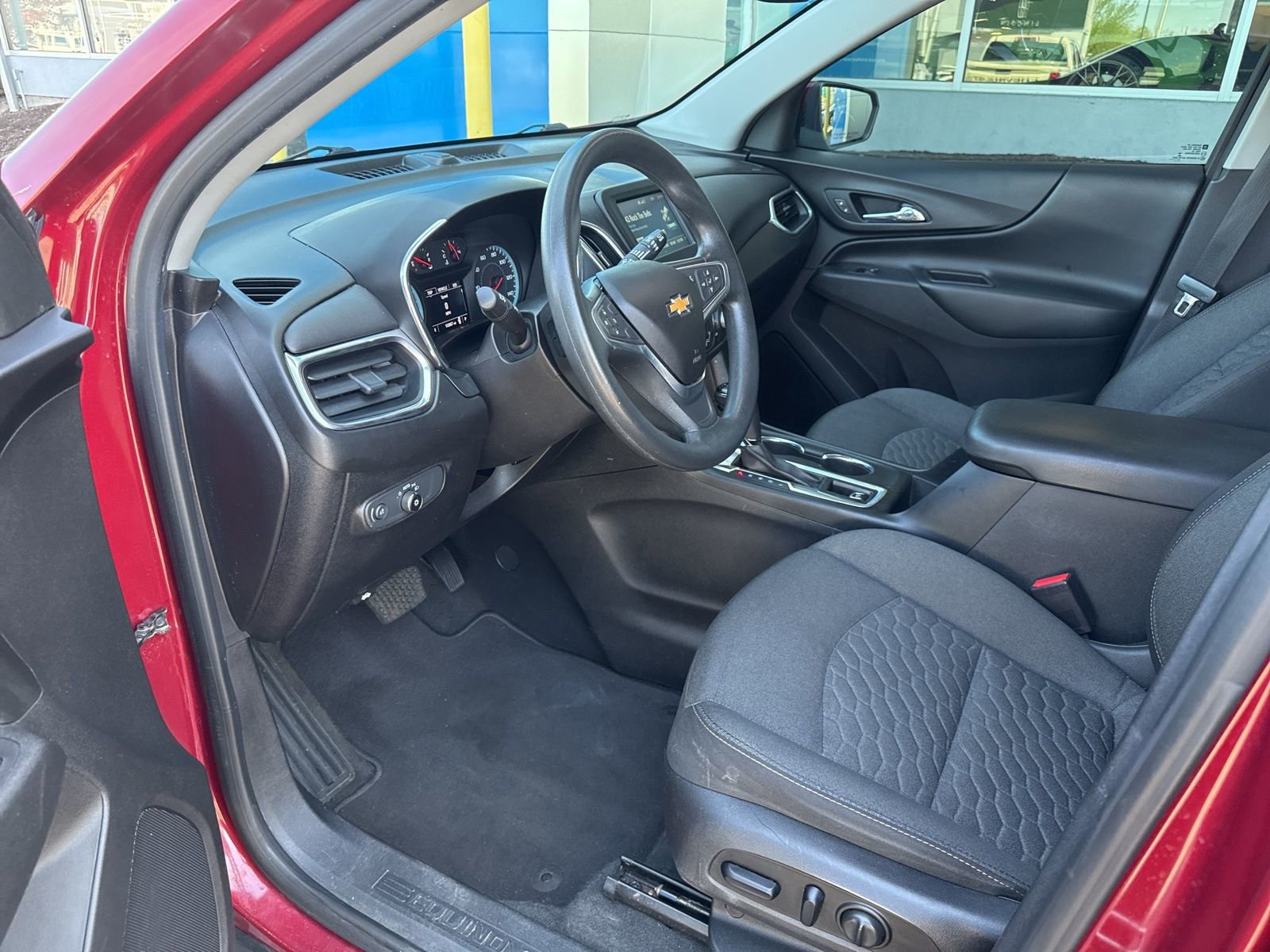 Used 2018 Chevrolet Equinox LT FWD image 17