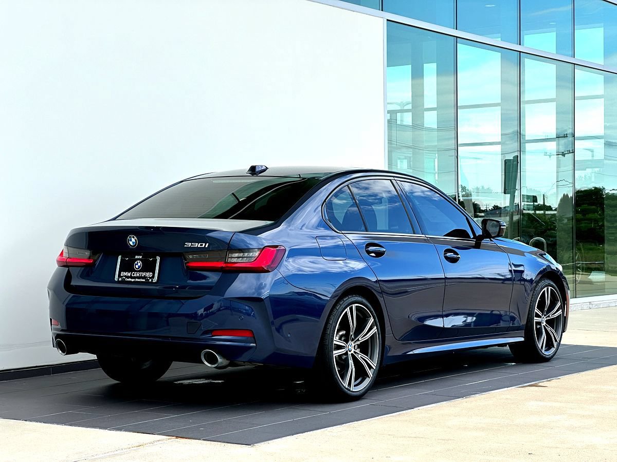 Certified 2023 BMW 330i Sedan w/ Parking Assistance Package RWD image 4