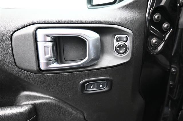 Used 2025 Jeep Wrangler Unlimited Sport AWD/4WD image 5