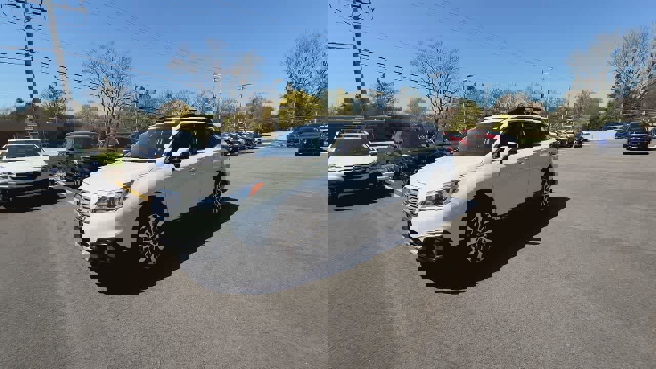 Used 2017 Subaru Outback 2.5i Limited AWD/4WD image 4