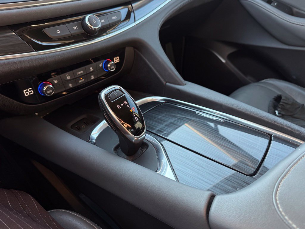 Used 2019 Buick Enclave Essence AWD/4WD image 20