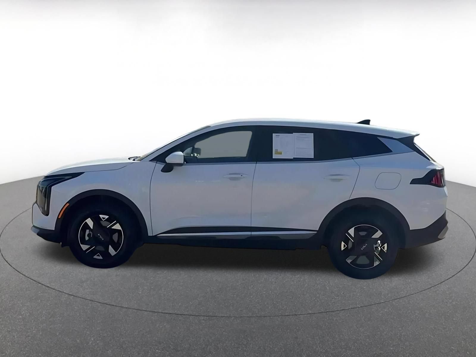 Used 2026 Kia Sportage LX AWD/4WD image 8