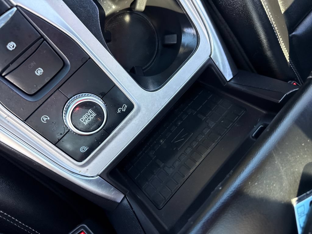 Used 2024 Ford Explorer XLT w/ Equipment Group 202A AWD/4WD image 44