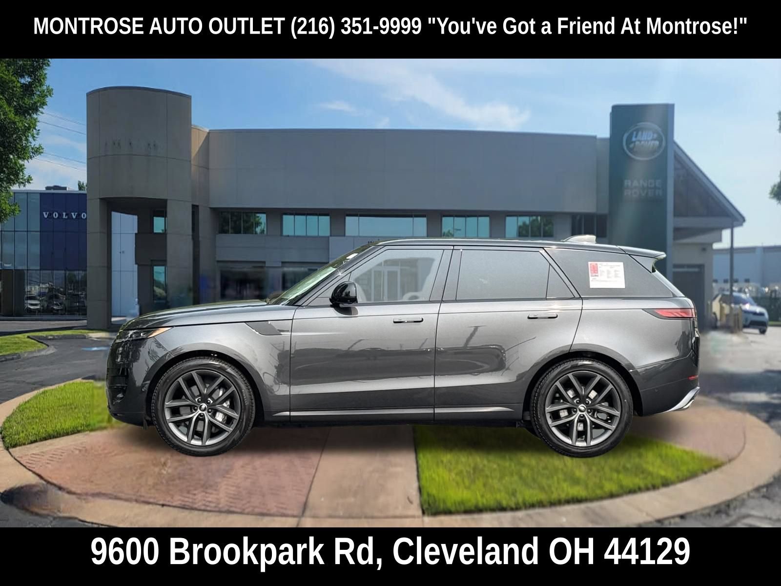 Used 2024 Land Rover Range Rover Sport SE AWD/4WD image 8