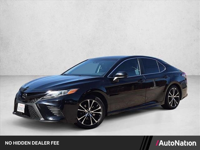 Used 2018 Toyota Camry SE