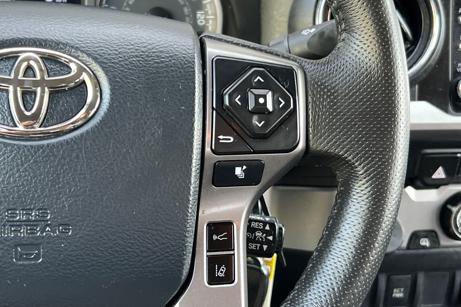 Used 2020 Toyota Tacoma SR5 w/ Blackout Package RWD image 24