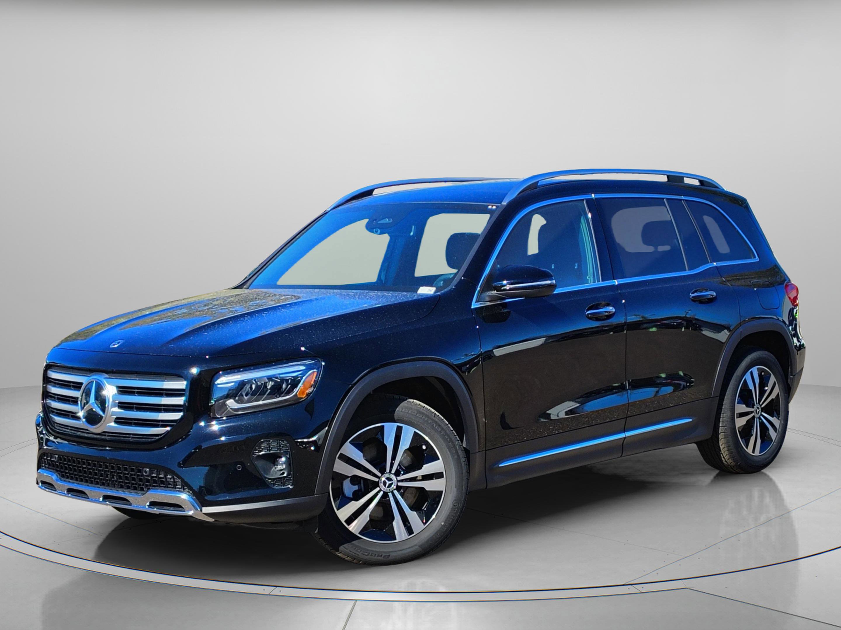Certified 2026 Mercedes-Benz GLB 250 image 2