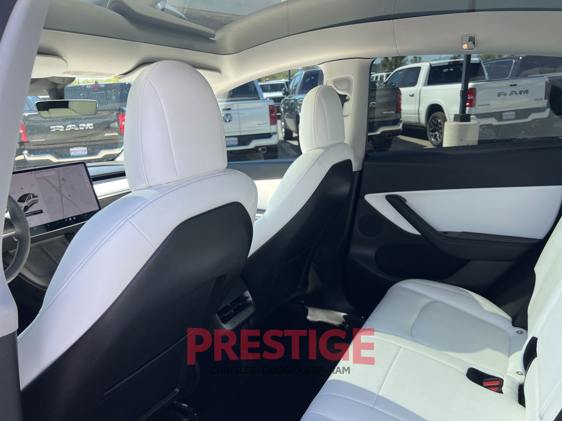 Used 2021 Tesla Model Y Long Range AWD/4WD image 26