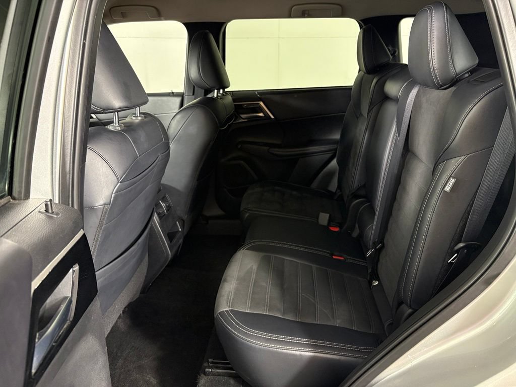 Used 2024 Mitsubishi Outlander SE FWD image 40