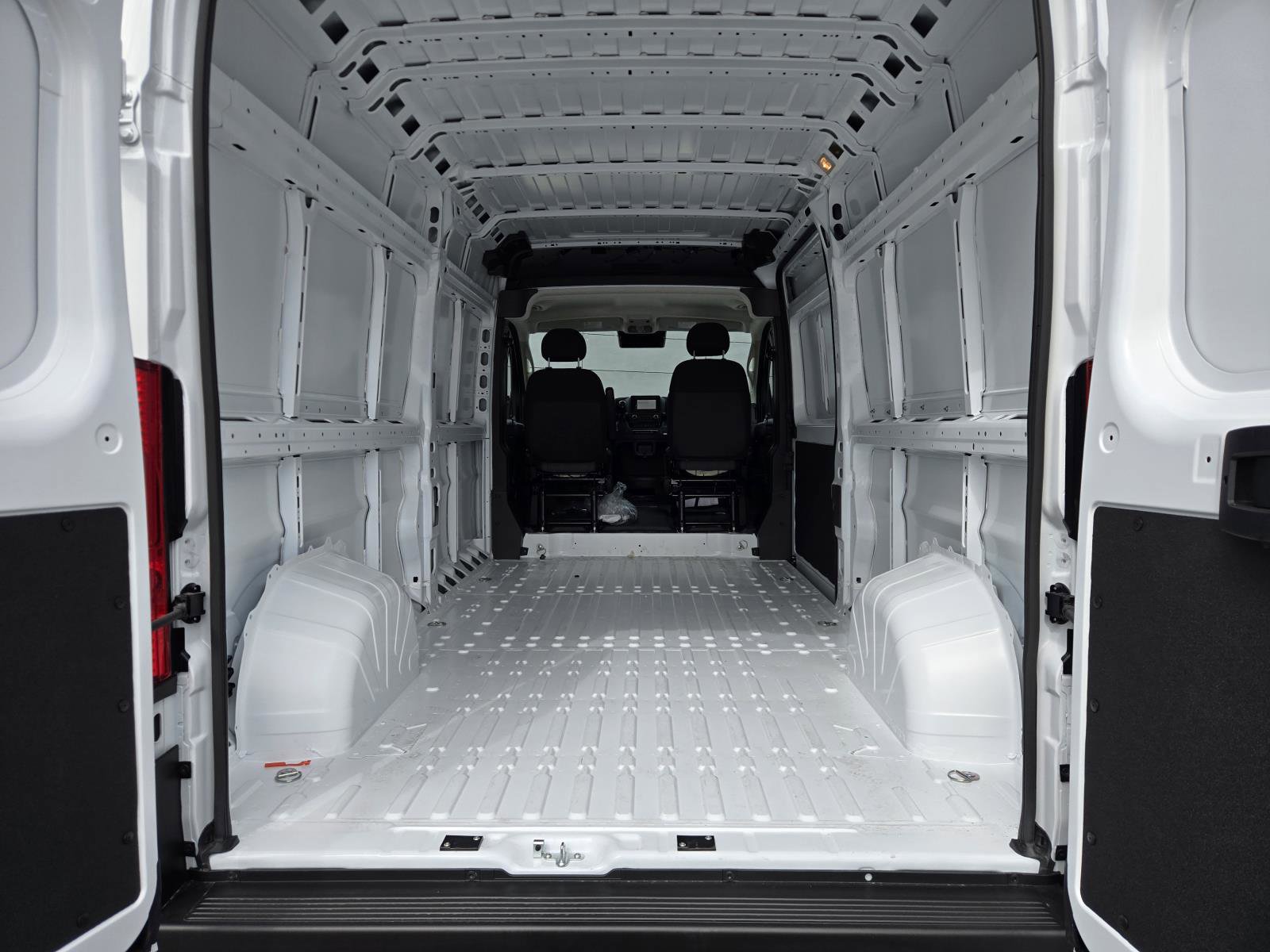 New 2026 RAM ProMaster 2500 w/ Power Group image 22