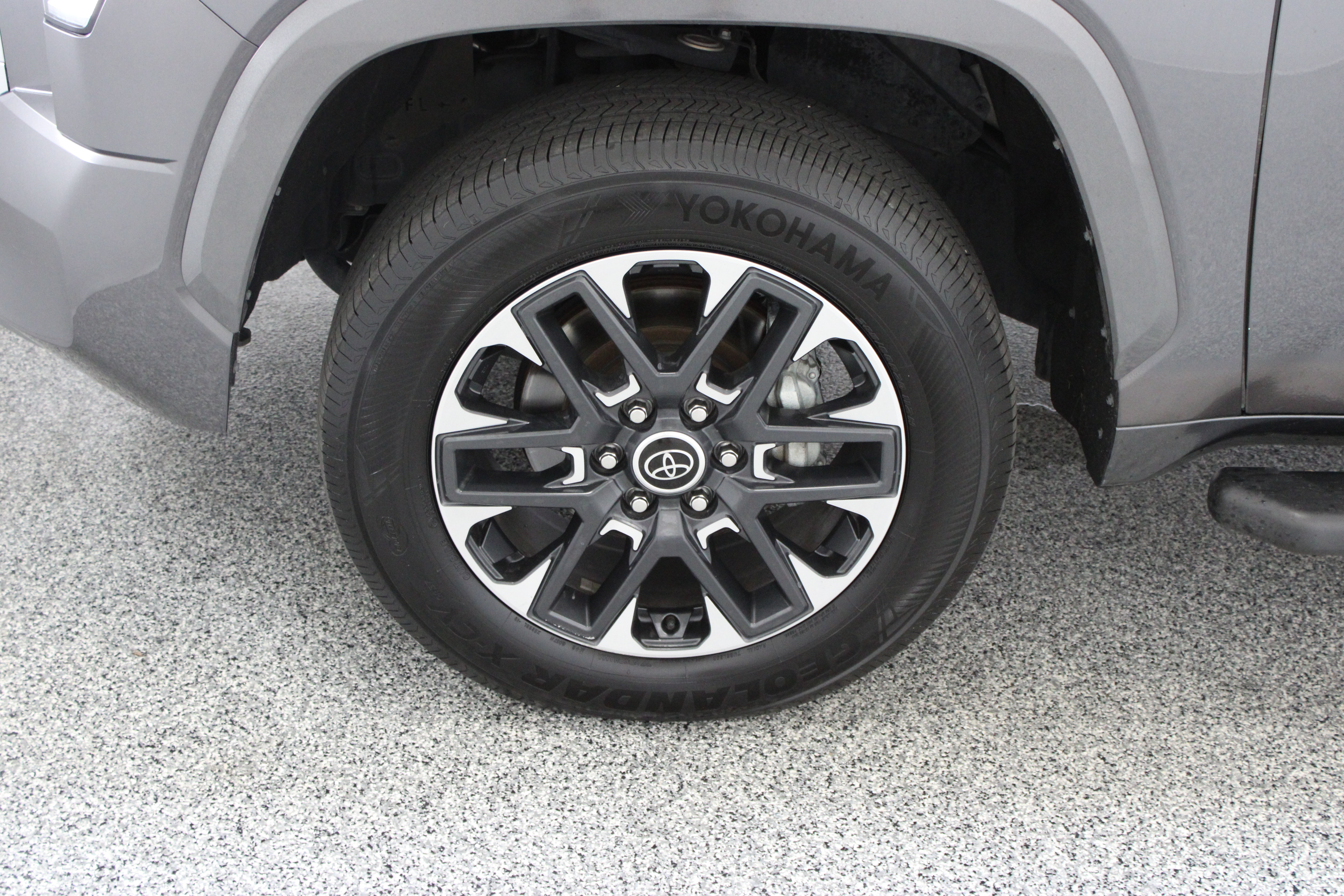 Used 2024 Toyota Tundra Limited AWD/4WD image 12