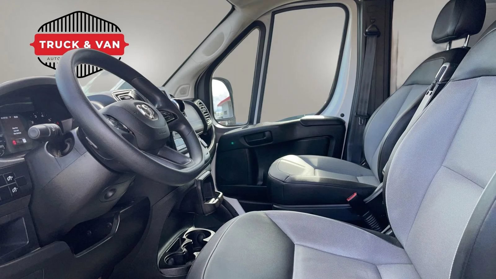 Used 2025 RAM ProMaster 3500 w/ Convenience Group FWD image 28