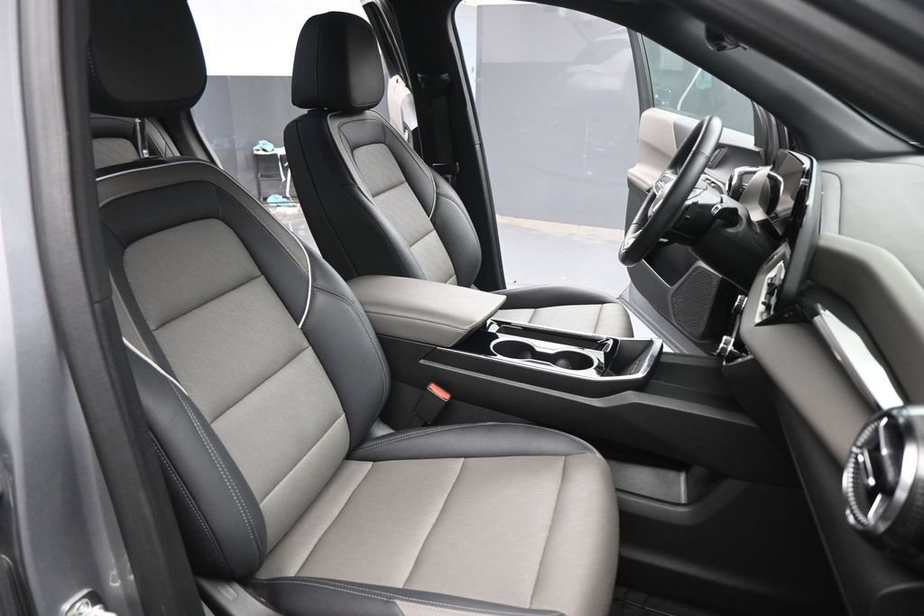 Used 2025 Chevrolet Equinox LT w/ Convenience Package II FWD image 20