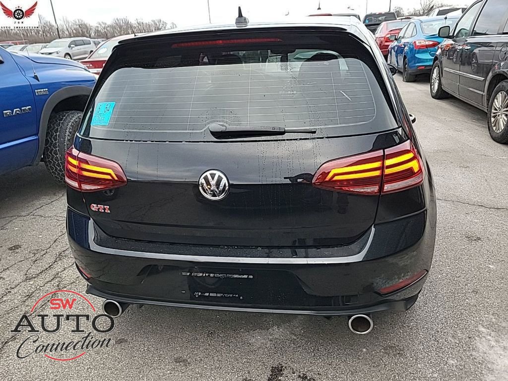 Used 2021 Volkswagen GTI SE image 3