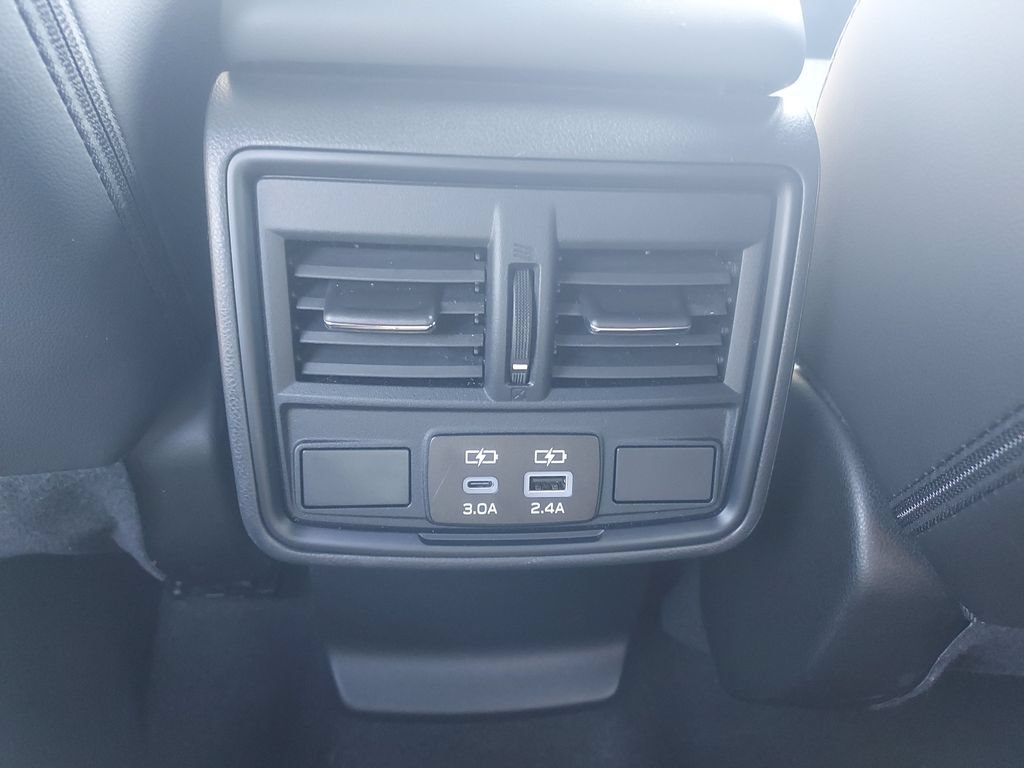 Used 2025 Subaru Forester Premium AWD/4WD image 13