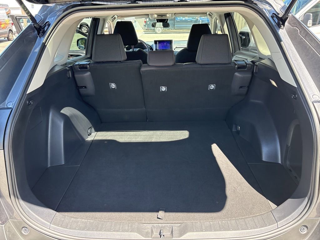 Used 2025 Toyota RAV4 LE AWD/4WD image 26