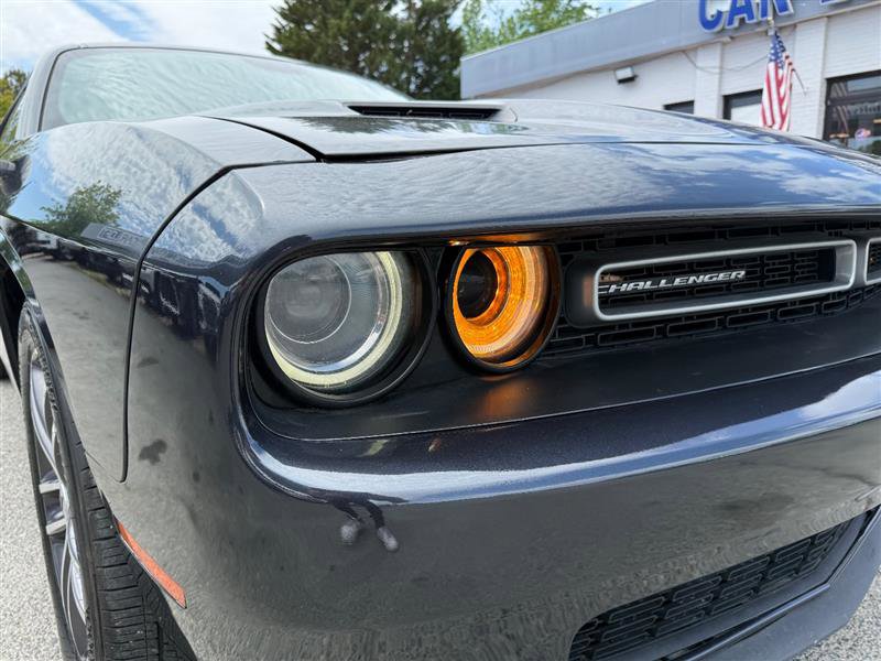 Used 2019 Dodge Challenger SXT AWD/4WD image 15