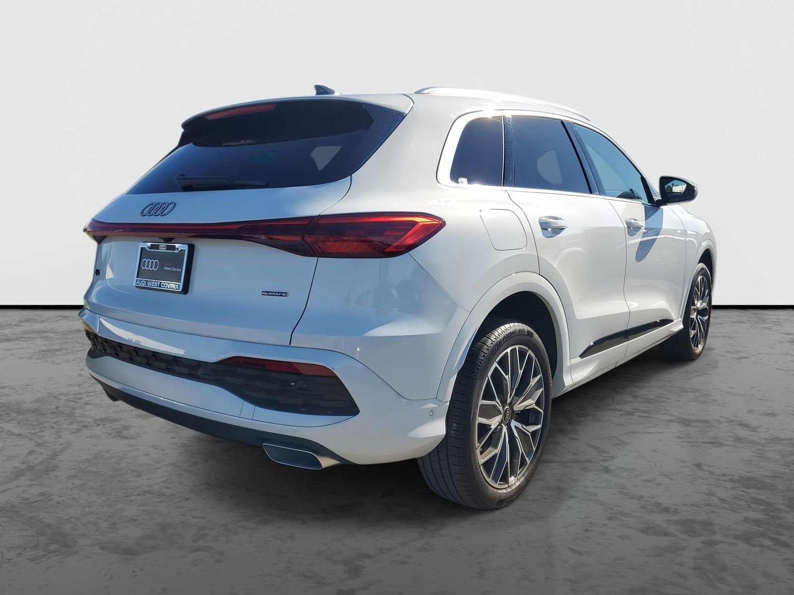 Used 2025 Audi Q5 Premium Plus w/ Premium Plus image 4