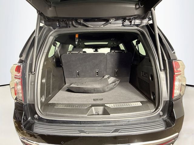 Used 2021 Chevrolet Suburban Premier w/ Premium Package image 28