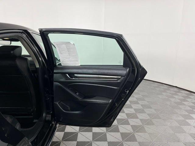 Used 2021 Honda Accord Touring image 37
