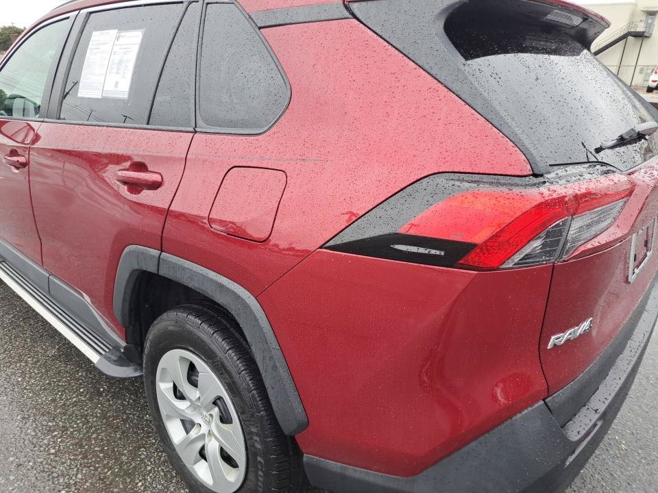 Used 2019 Toyota RAV4 LE w/ All Weather Liner Package AWD/4WD image 24
