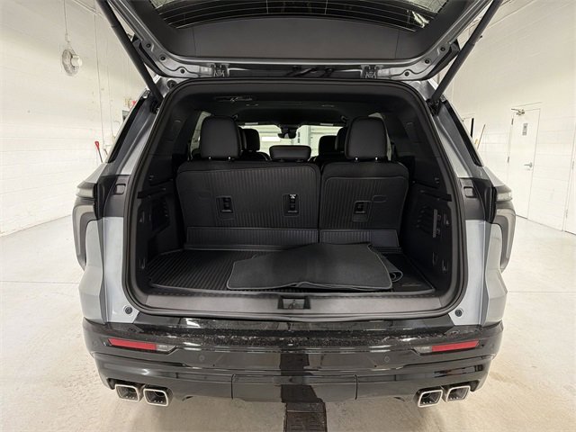 New 2026 Chevrolet Traverse RS w/ LPO, Floor Liner Package image 15
