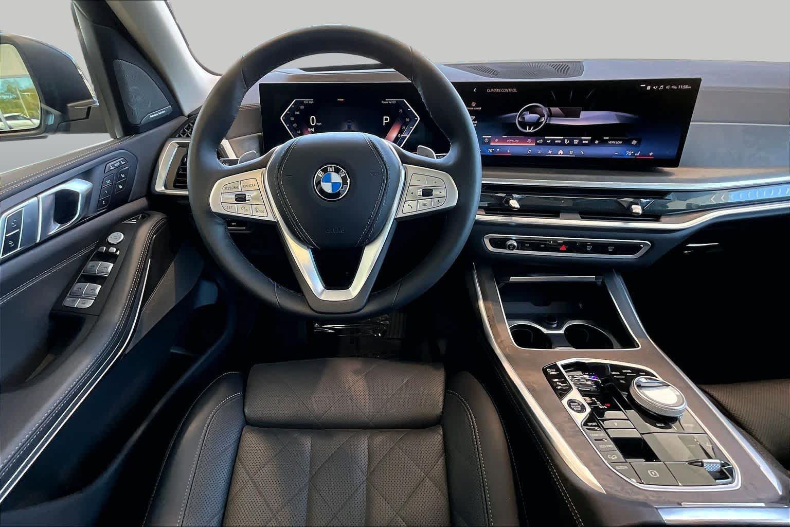 Used 2027 BMW X7 xDrive40i AWD/4WD image 5