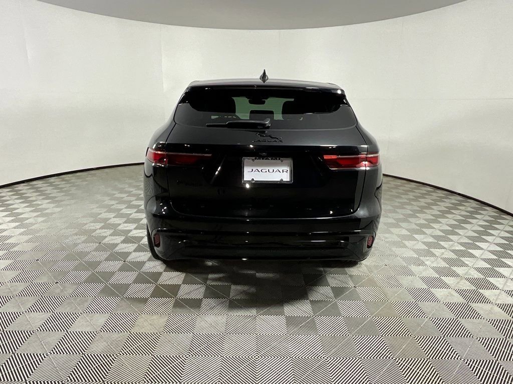 Used 2022 Jaguar F-PACE S image 8