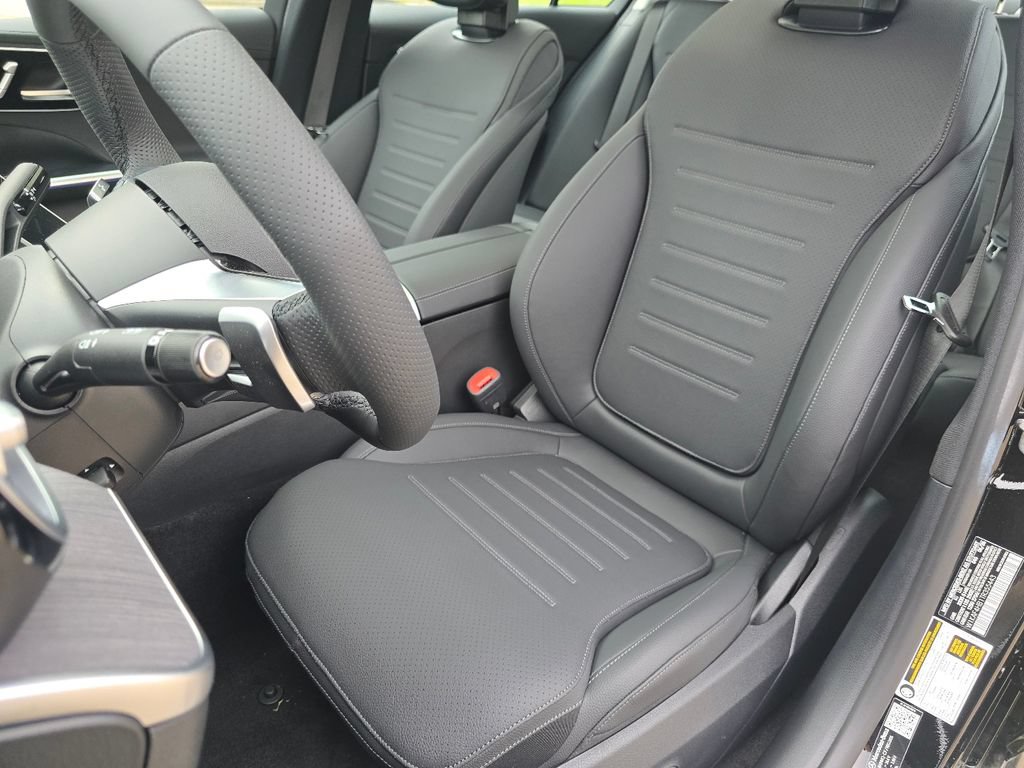 New 2026 Mercedes-Benz C 300 4MATIC Sedan image 25