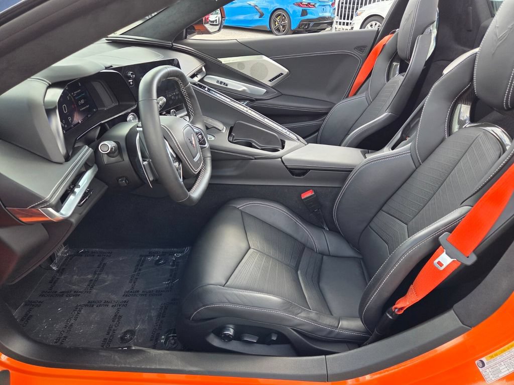 Used 2022 Chevrolet Corvette Stingray Premium Conv w/ Z51 Performance Package RWD image 4