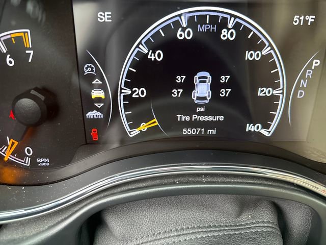 Used 2021 Jeep Grand Cherokee Limited w/ Luxury Group II image 20